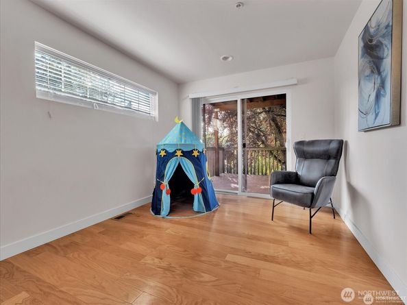 4032 152nd Place SW, Lynnwood WA 98087