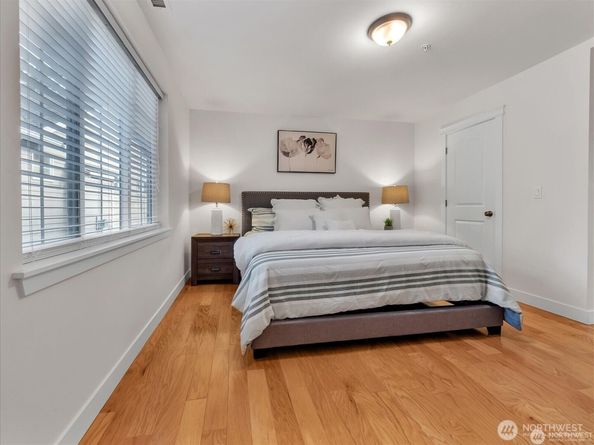 4032 152nd Place SW, Lynnwood WA 98087