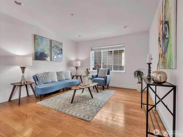 4032 152nd Place SW, Lynnwood WA 98087