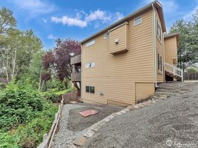 4032 152nd Place SW, Lynnwood WA 98087