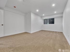 4032 152nd Place SW, Lynnwood WA 98087