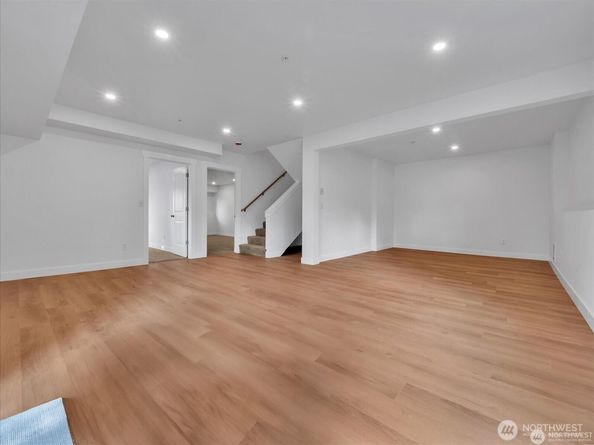 4032 152nd Place SW, Lynnwood WA 98087