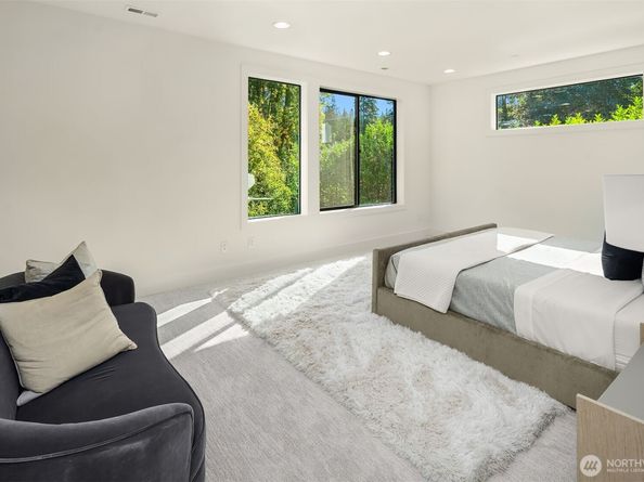 3976 154th Avenue SE, Bellevue WA 98006