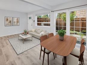 12240 SE 60th Street 41, Bellevue WA 98006