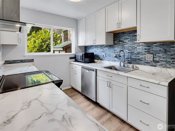 12240 SE 60th Street 41, Bellevue WA 98006