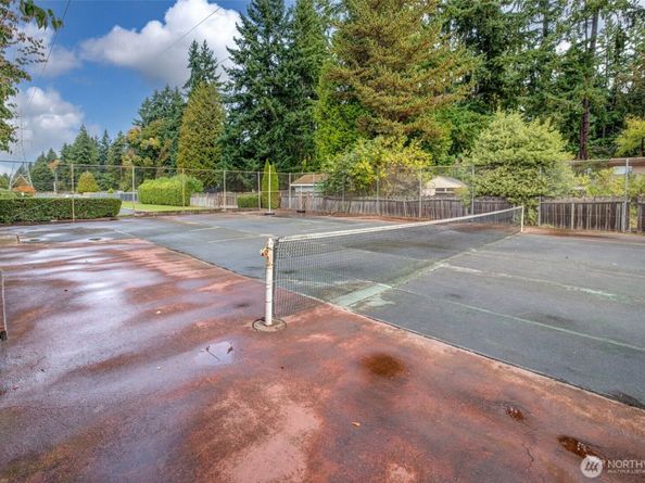 12240 SE 60th Street 41, Bellevue WA 98006