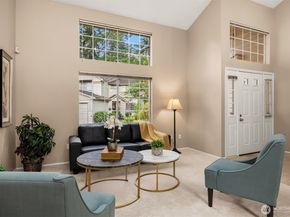 11526 114th Court NE 2A, Kirkland WA 98033