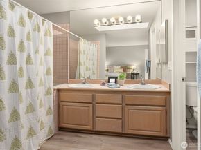 11526 114th Court NE 2A, Kirkland WA 98033