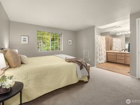 11526 114th Court NE 2A, Kirkland WA 98033