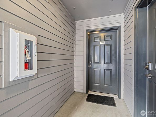 600 N 85TH Street 204, Seattle WA 98103