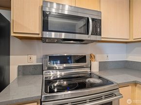 600 N 85TH Street 204, Seattle WA 98103