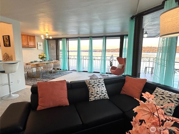 9500 Rainier Avenue S 212, Seattle WA 98118