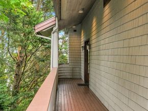 13542 40th Avenue NE, Seattle WA 98125