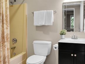 13542 40th Avenue NE, Seattle WA 98125