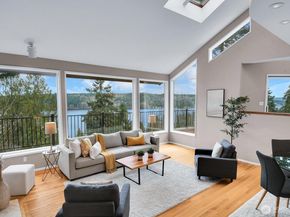 13542 40th Avenue NE, Seattle WA 98125