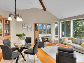 13542 40th Avenue NE, Seattle WA 98125