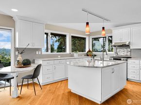 13542 40th Avenue NE, Seattle WA 98125