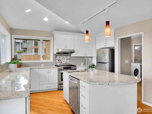 13542 40th Avenue NE, Seattle WA 98125