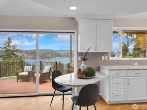 13542 40th Avenue NE, Seattle WA 98125