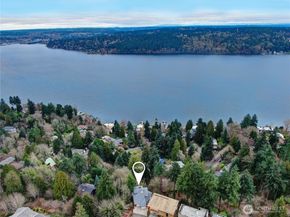 13542 40th Avenue NE, Seattle WA 98125