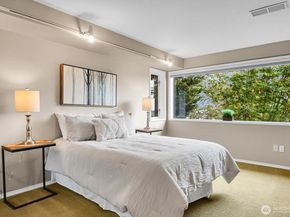 13542 40th Avenue NE, Seattle WA 98125