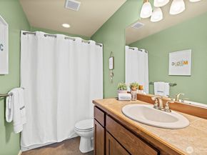 8812 Norman Avenue SE, Snoqualmie WA 98065