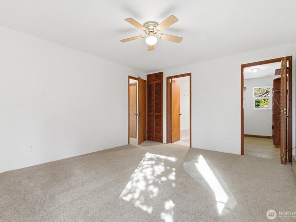 9110 NE Shore Drive, Indianola WA 98342