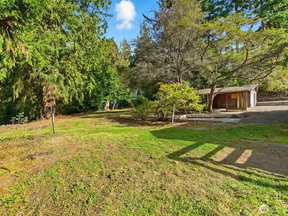 9110 NE Shore Drive, Indianola WA 98342