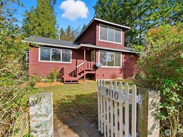9110 NE Shore Drive, Indianola WA 98342