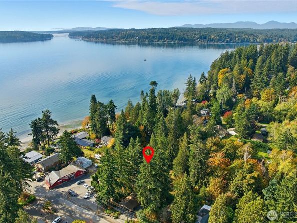 9110 NE Shore Drive, Indianola WA 98342