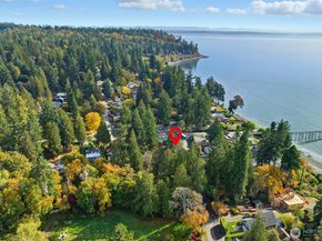 9110 NE Shore Drive, Indianola WA 98342