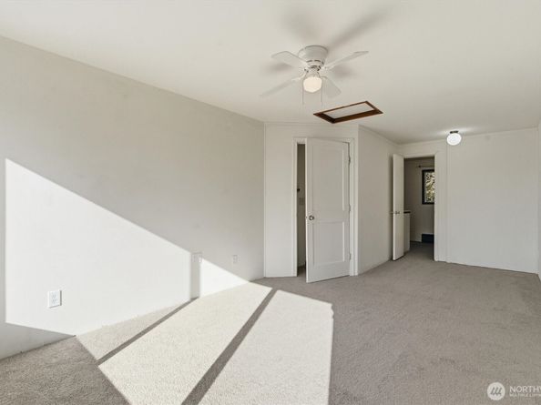 9110 NE Shore Drive, Indianola WA 98342