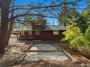 9110 NE Shore Drive, Indianola WA 98342