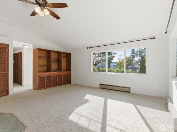 9110 NE Shore Drive, Indianola WA 98342