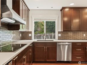 22538 NE 96th Street, Redmond WA 98053