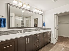 22538 NE 96th Street, Redmond WA 98053