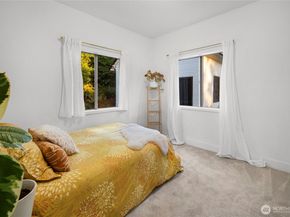 16832 McIntyre Road SW, Vashon WA 98070