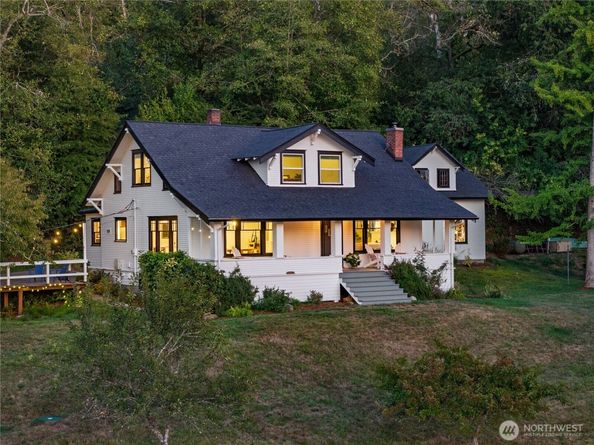 16832 McIntyre Road SW, Vashon WA 98070