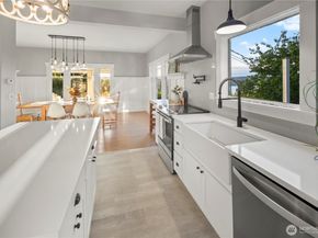 16832 McIntyre Road SW, Vashon WA 98070