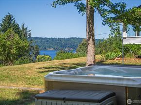16832 McIntyre Road SW, Vashon WA 98070
