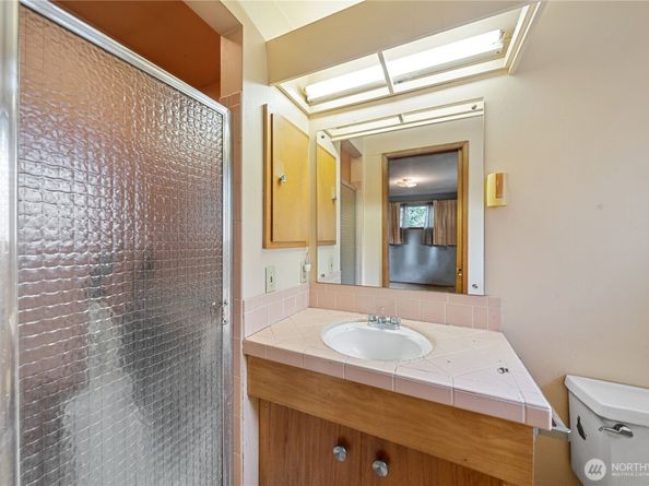 19631 121st Avenue SE, Kent WA 98031