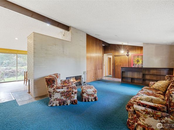 19631 121st Avenue SE, Kent WA 98031