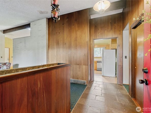 19631 121st Avenue SE, Kent WA 98031