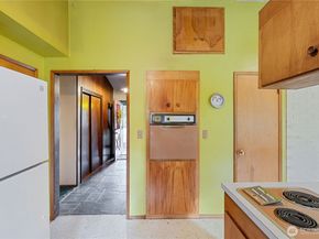 19631 121st Avenue SE, Kent WA 98031
