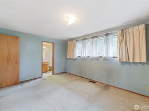 19631 121st Avenue SE, Kent WA 98031