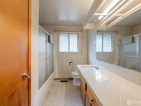 19631 121st Avenue SE, Kent WA 98031