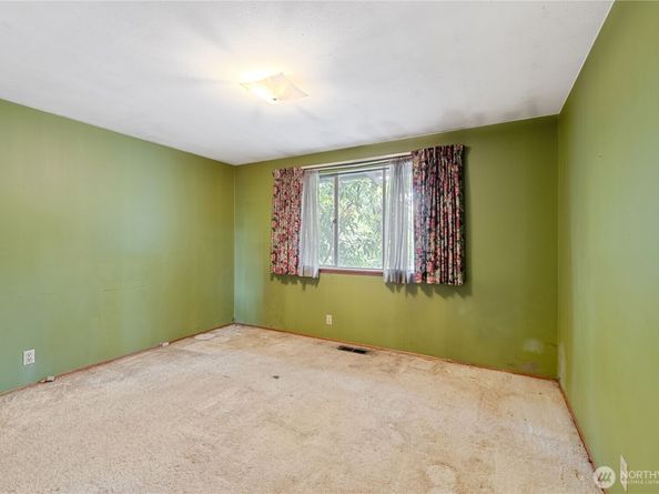 19631 121st Avenue SE, Kent WA 98031