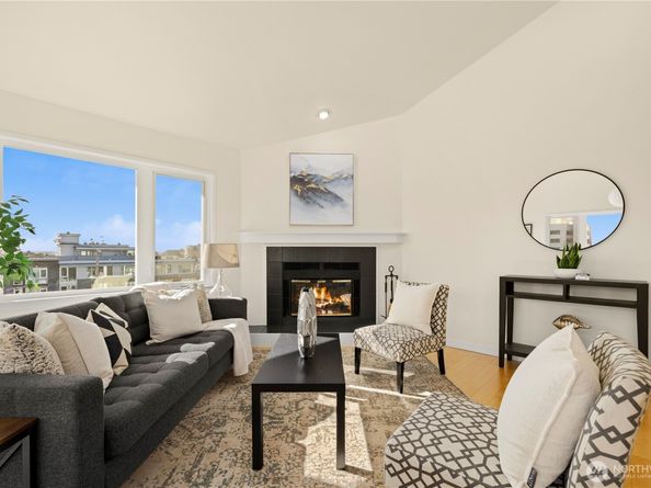 215 E 14th Avenue E 401, Seattle WA 98112