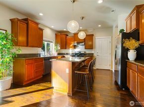 16918 6th Avenue W, Lynnwood WA 98037