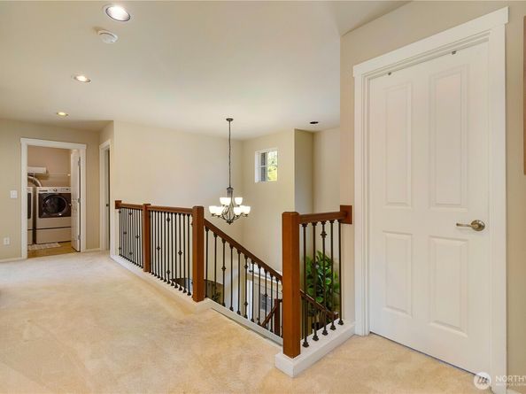 16918 6th Avenue W, Lynnwood WA 98037